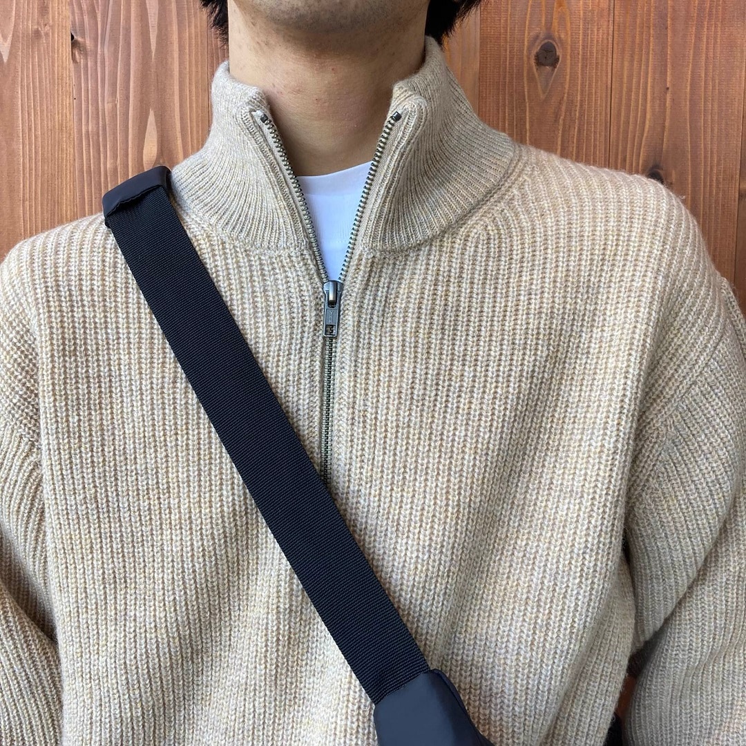 ウールミドルゲージ畦編みハーフジップセーター