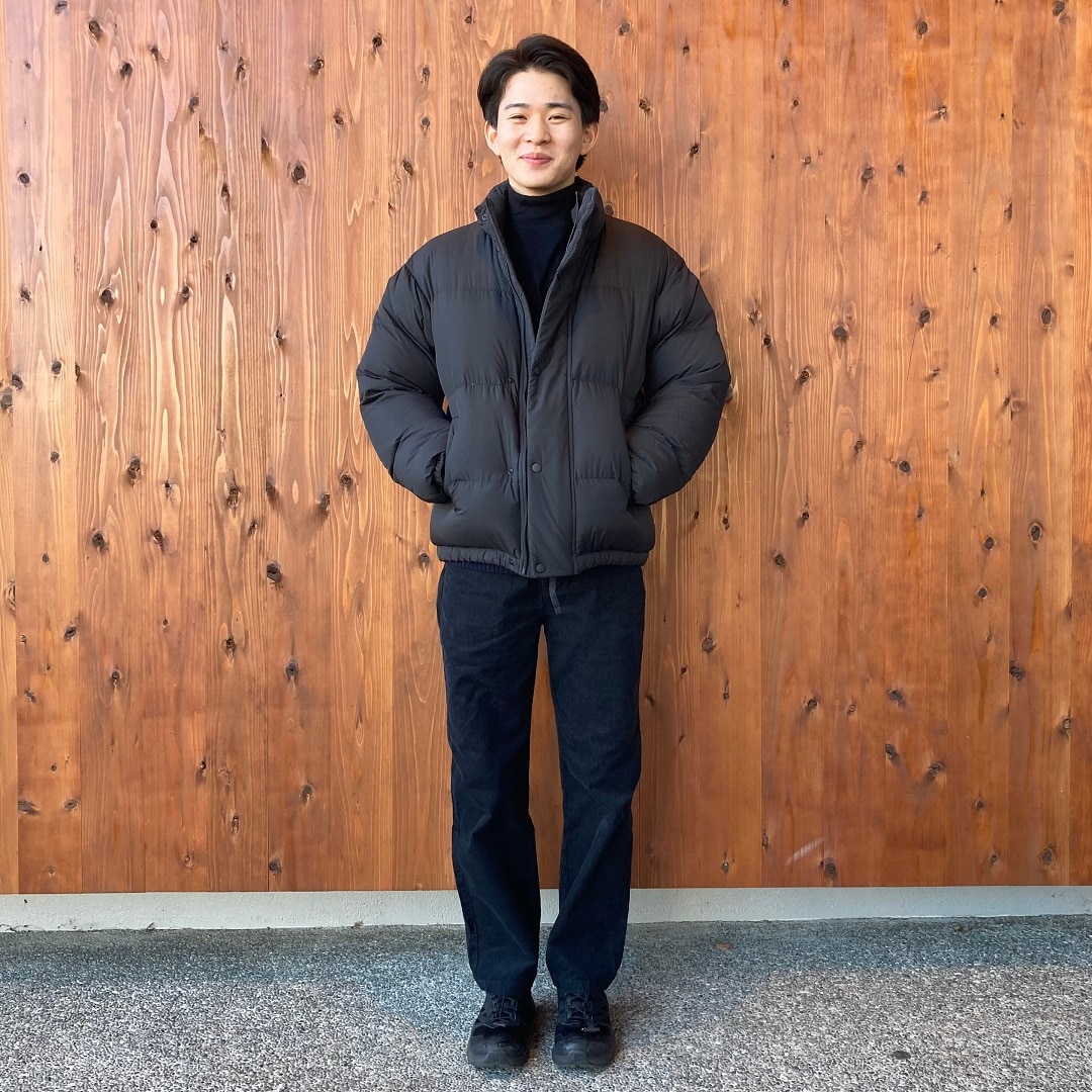 軽量ダウンポケッタブルジャケット