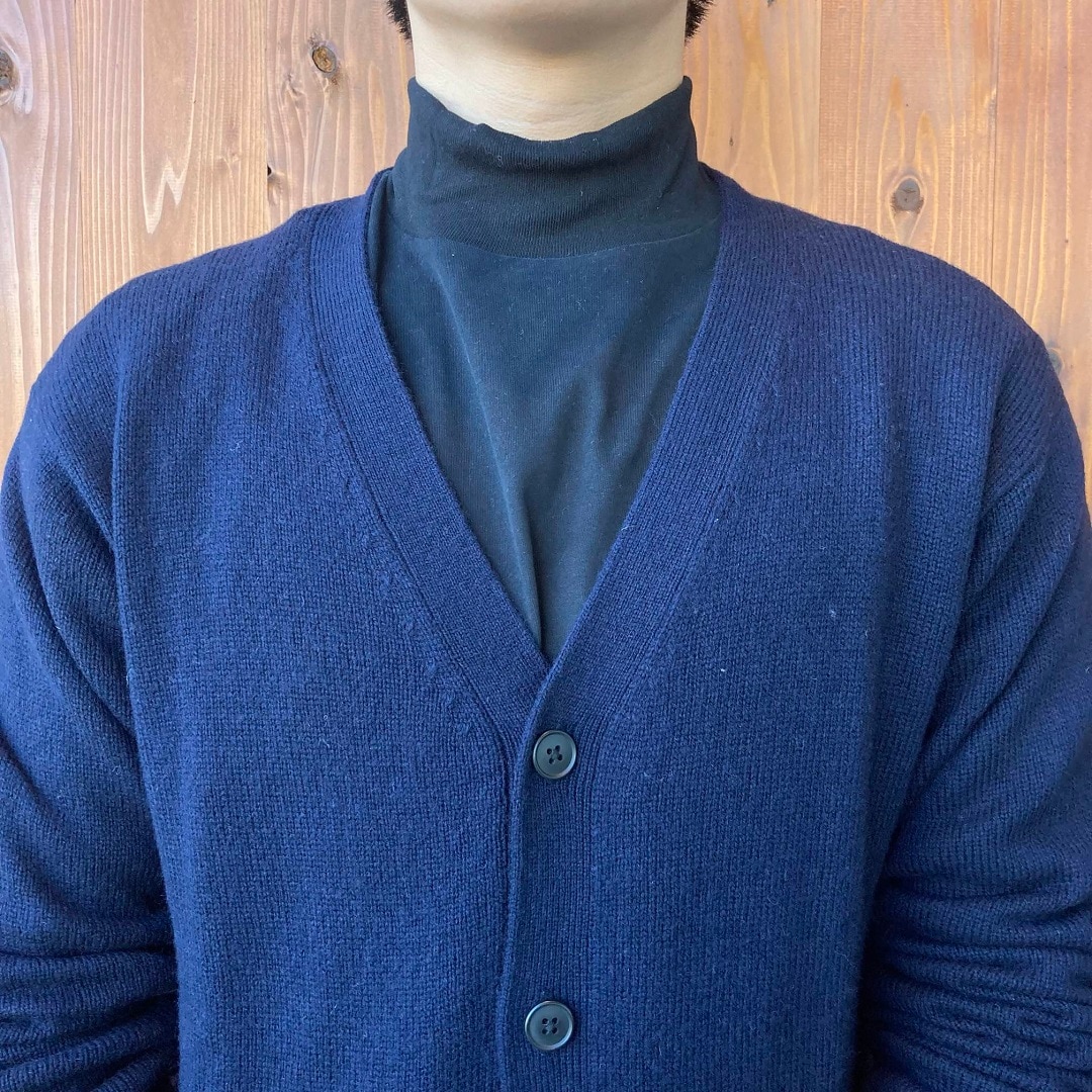 洗えるウールミドルゲージVネックカーディガン