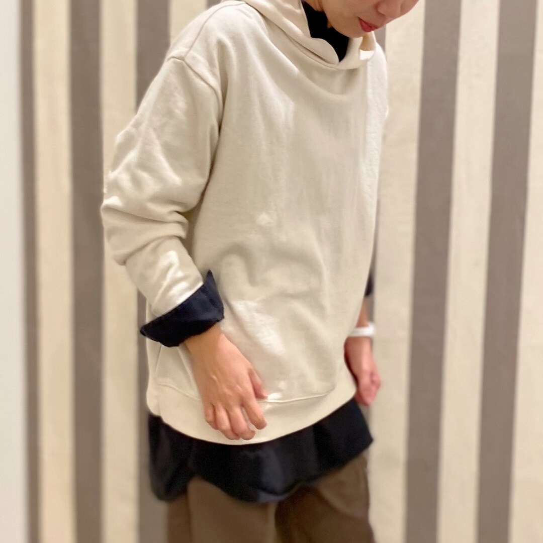 スタッフ着用チュニック
