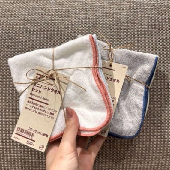 期間限定商品　ミニハンドタオル
