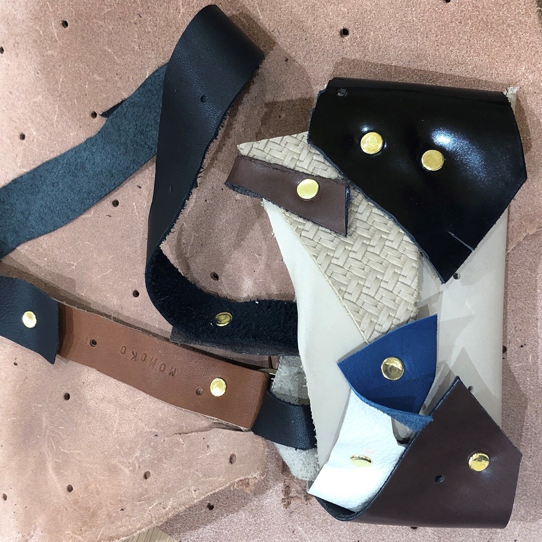 NPW(ヌメ革のパッチワーク)のバッグ。 NPWの学校ワークショップにて