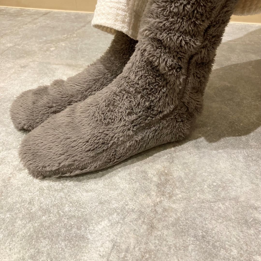 【ブルメール舞多聞】「良いね祭」開催中～足なり直角 再生ポリエステル ボアフリースルームソックス～