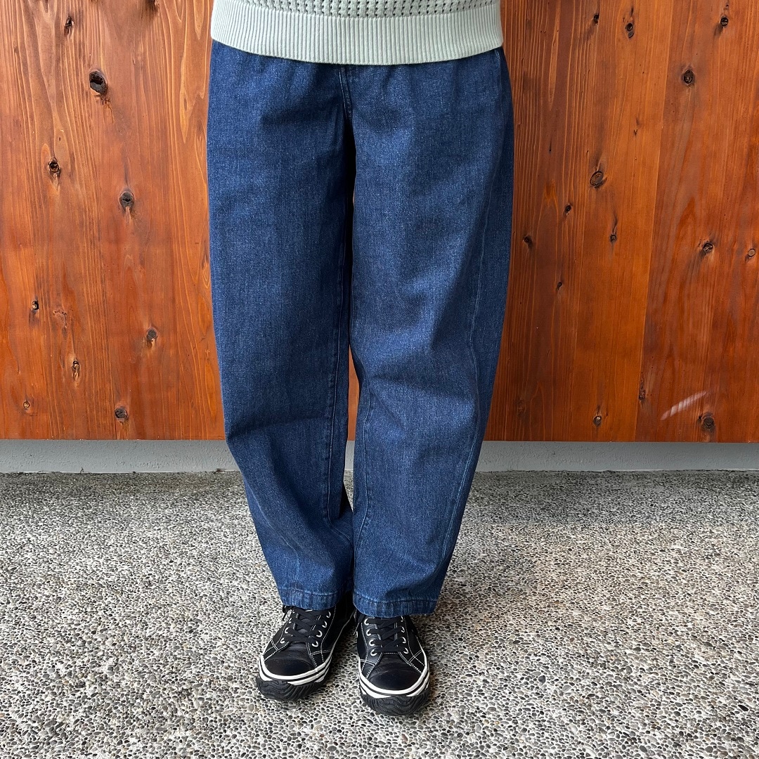 木の実から作ったカポック混デニムコクーンパンツ