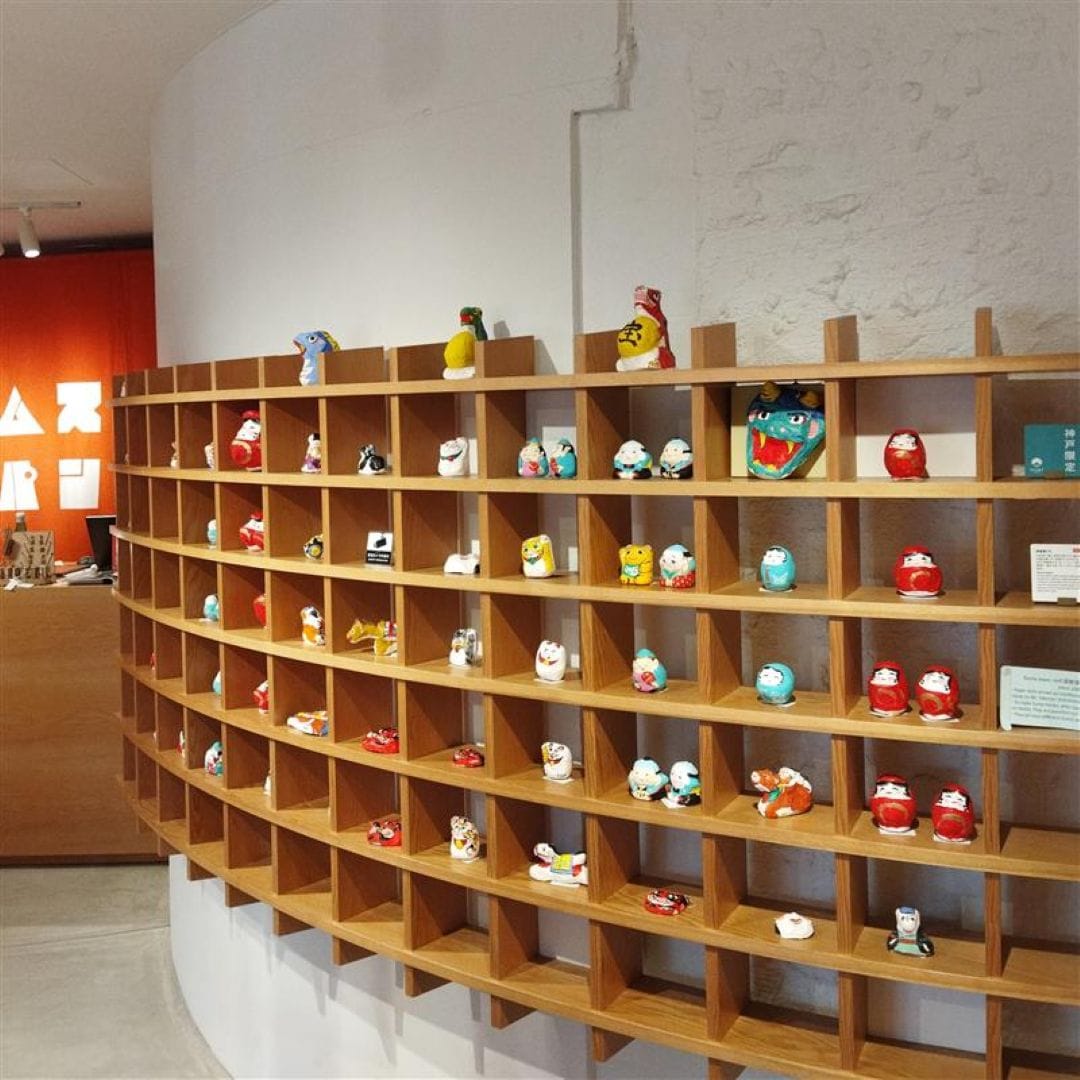 【神戸阪急】壁面