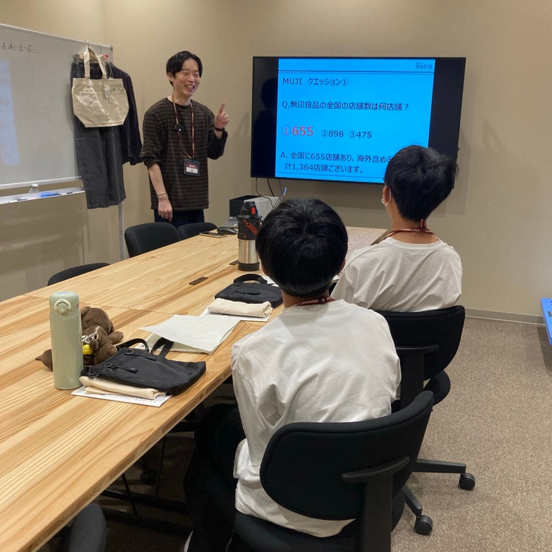 046843_20251024_02_01