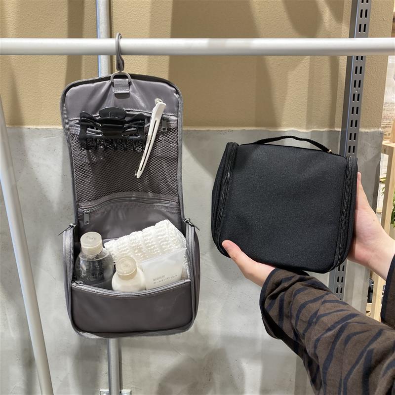 ポリエステル 吊るして使える洗面用具ケース 約16×19×6㎝