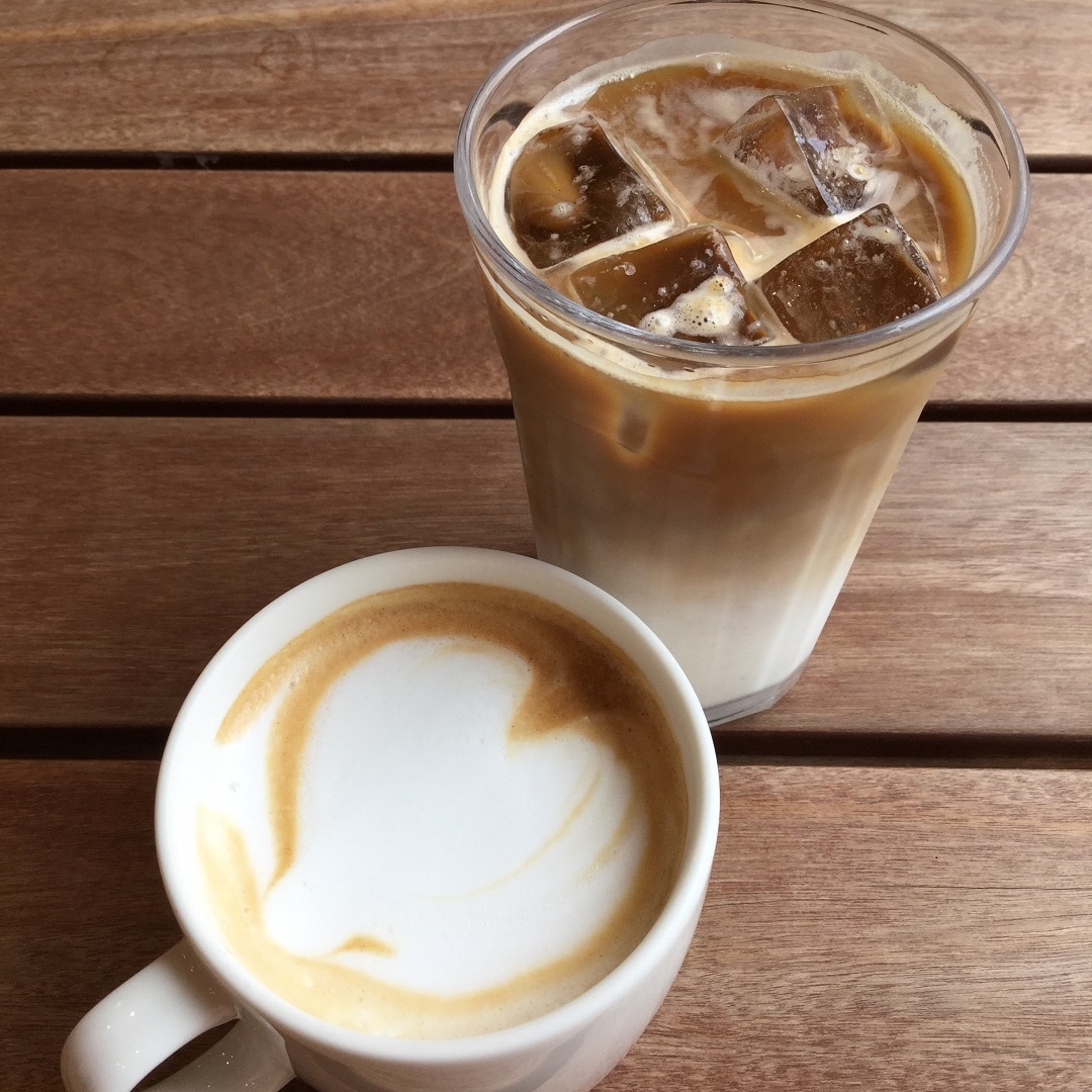 ホットカフェラテ、アイスカフェラテ