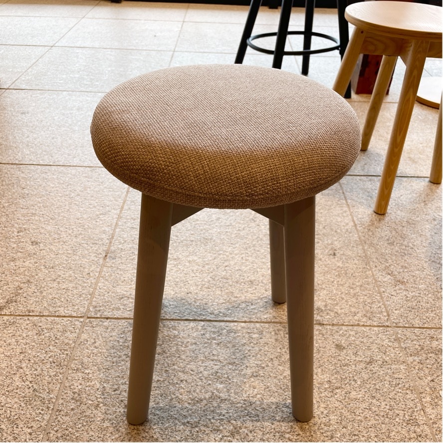 【ノブレスパルク袋井】新商品 木製スツールとカフェテーブル 展示あります! |インテリアアドバイザー_qfw5vu