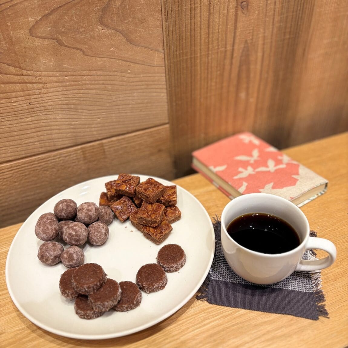 【イオンモール新発田】世界菓子とコーヒー_mRM69y