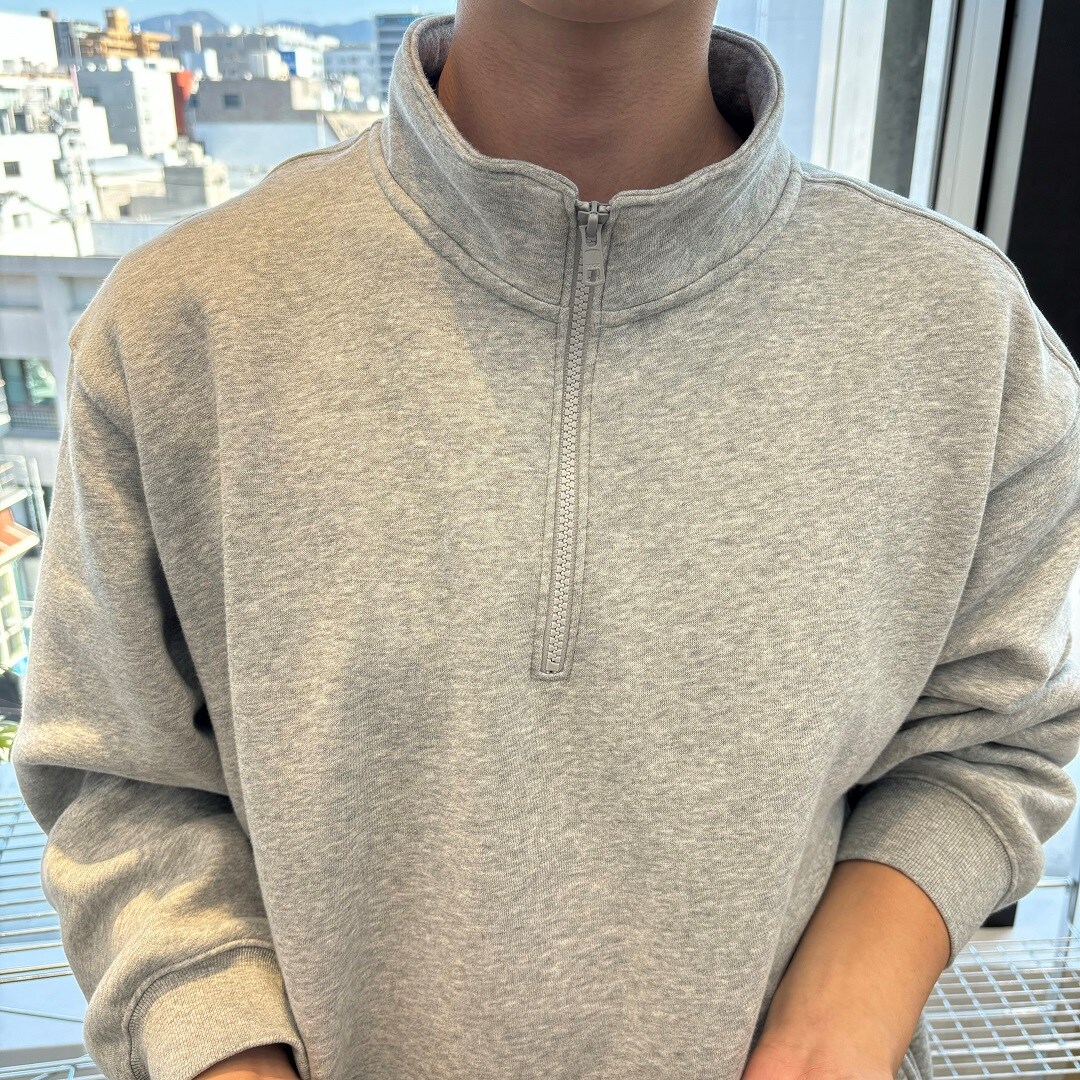 胸元