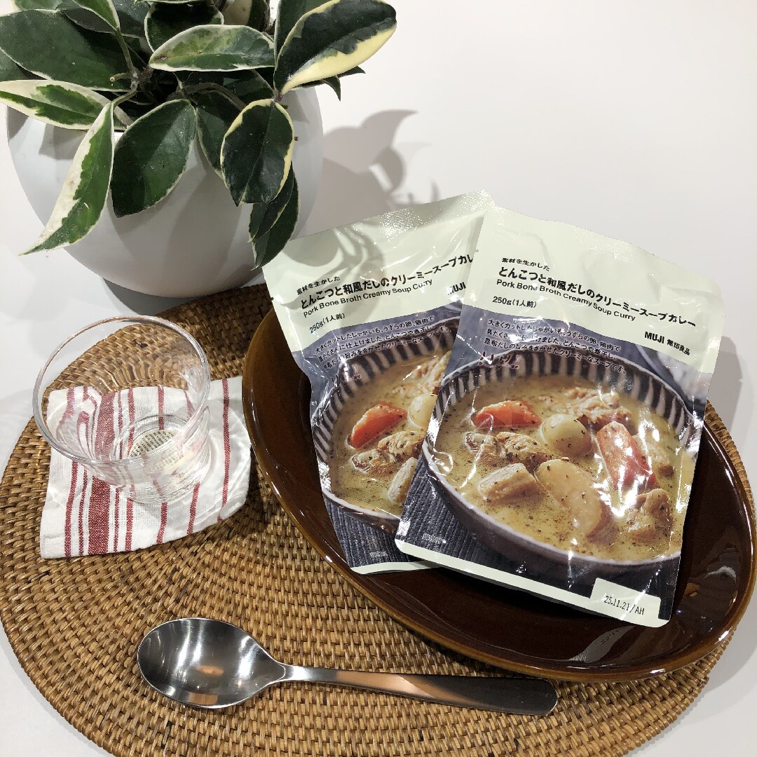 とんこつと和風だしのクリーミースープカレー