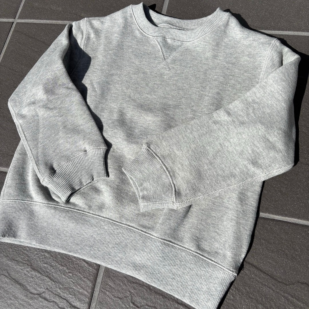 キッズ　裏毛スウェットシャツ