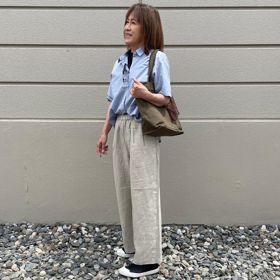 女性スタッフ写真