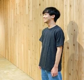 ネイビーTシャツ