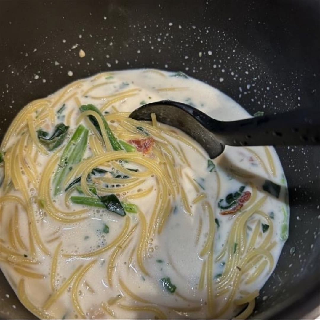 【アル・プラザ八日市】サーモンの旨みとマスカルポーネのコクを味わうスープパスタ