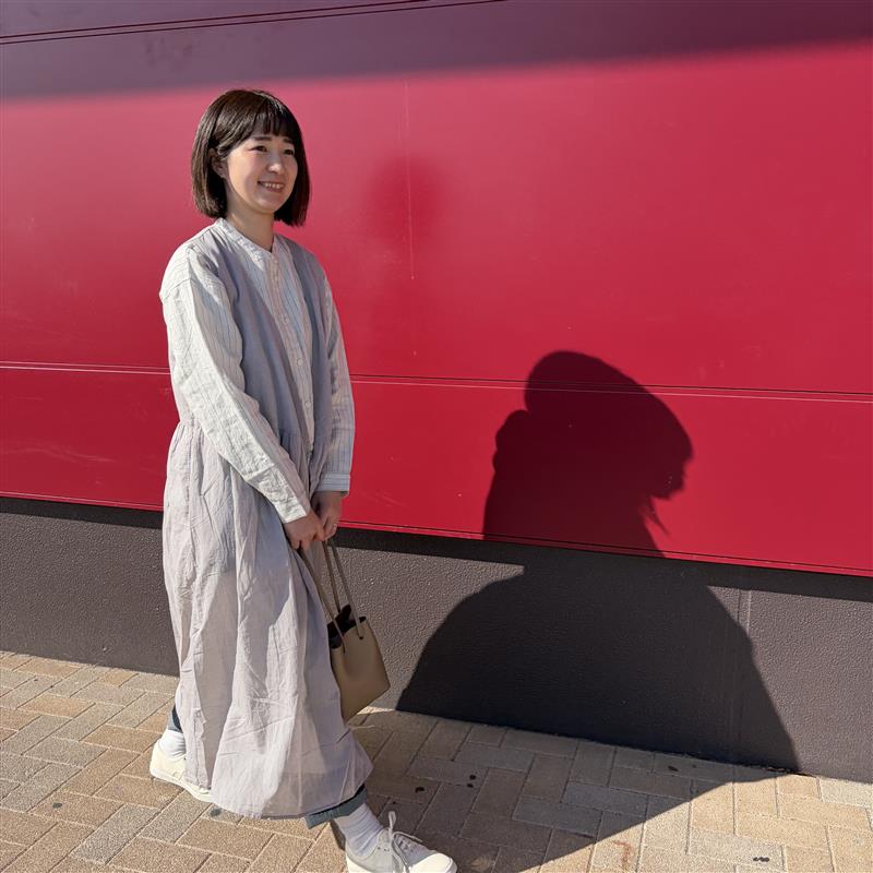 スタッフスナップ斜め前から全身