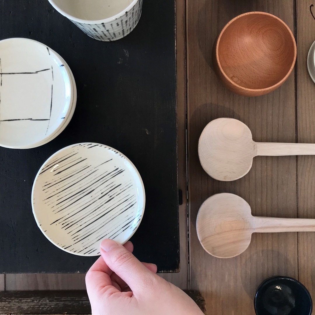 店主の選んだ作家さんの作品を購入することができます
