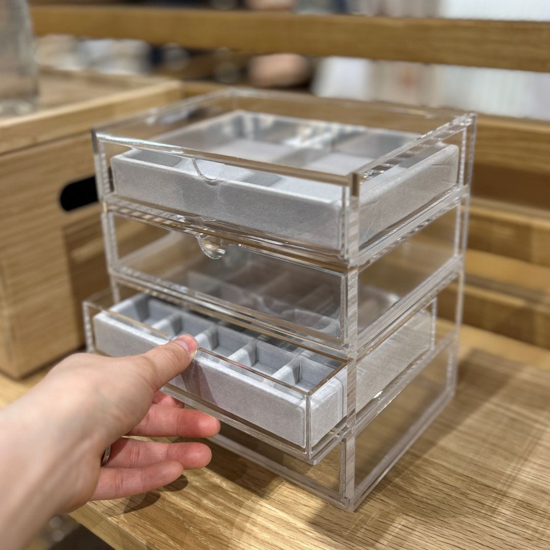 アクリルケース