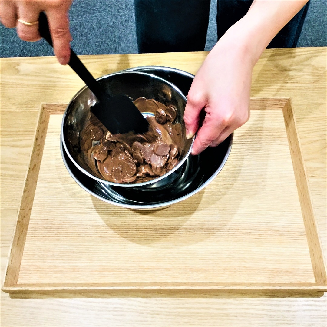チョコ溶かす