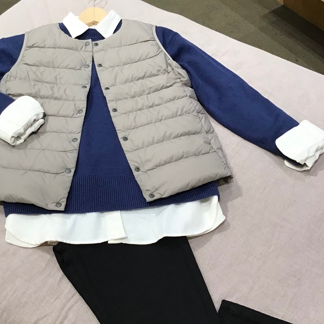 セーターで色を楽しむ　青