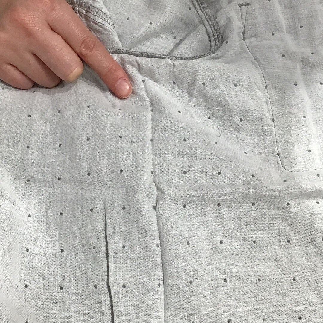 脇に縫い目のないパジャマ