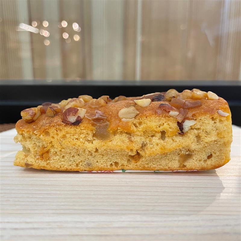【岡山表町商店街】りんごとキャラメルのケーキ