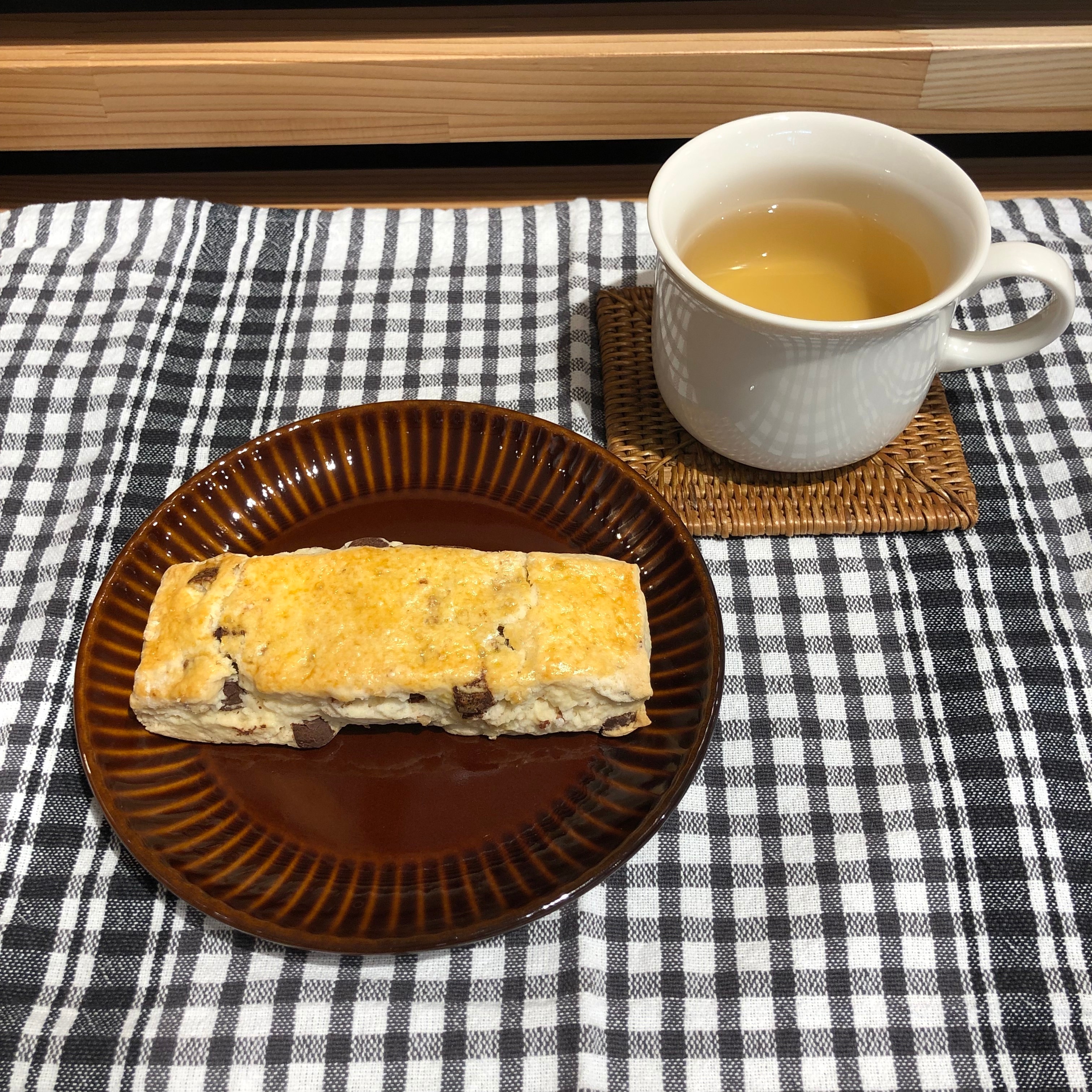不揃い　チョコとアーモンドのスコーン