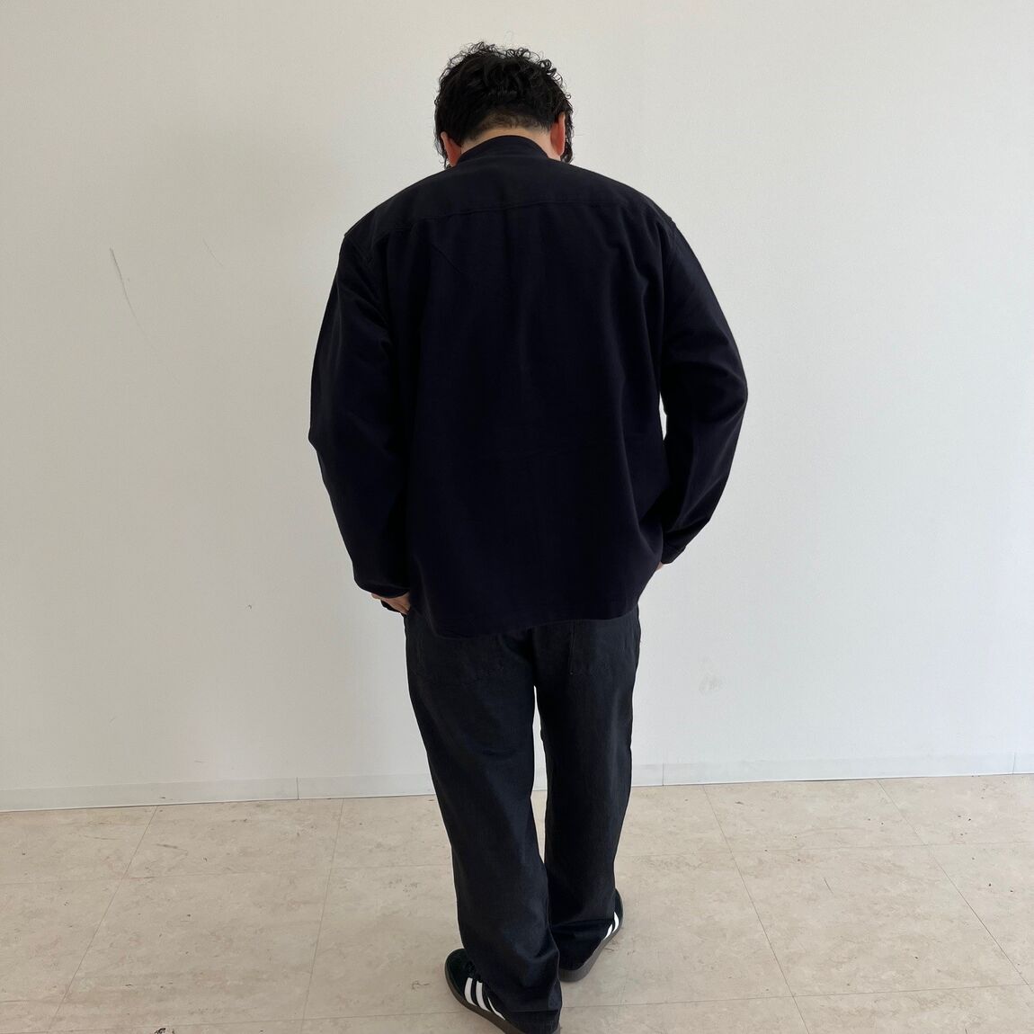 後ろ