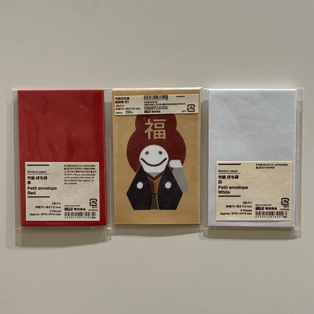 ３