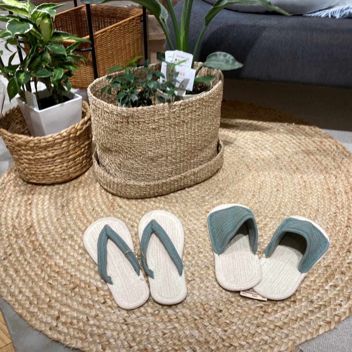 【イオンモール広島府中】新色登場！ルームサンダルのご紹介