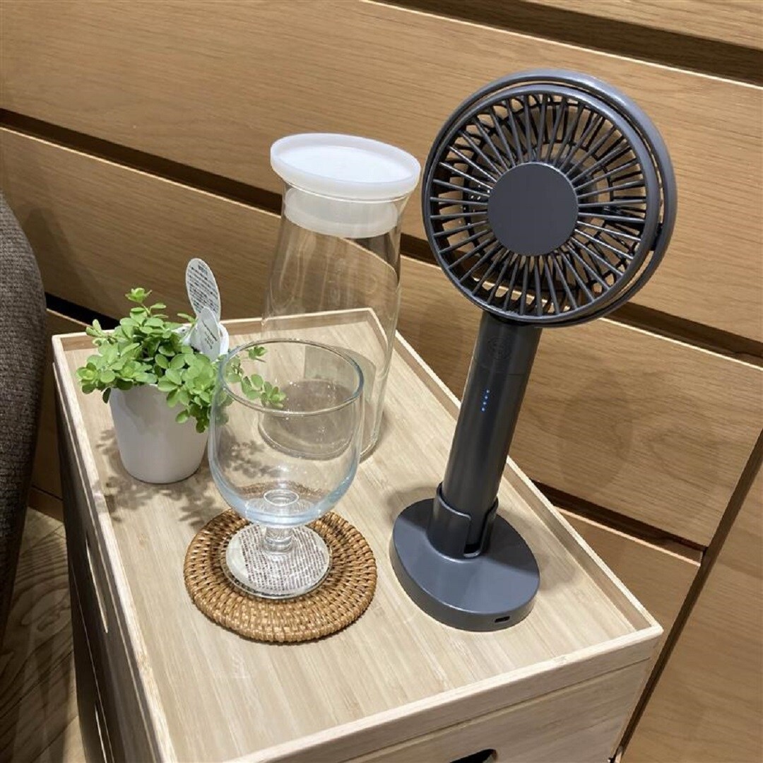 【イオンモール広島府中】　モバイルバッテリーとしても使える充電式ハンディファン