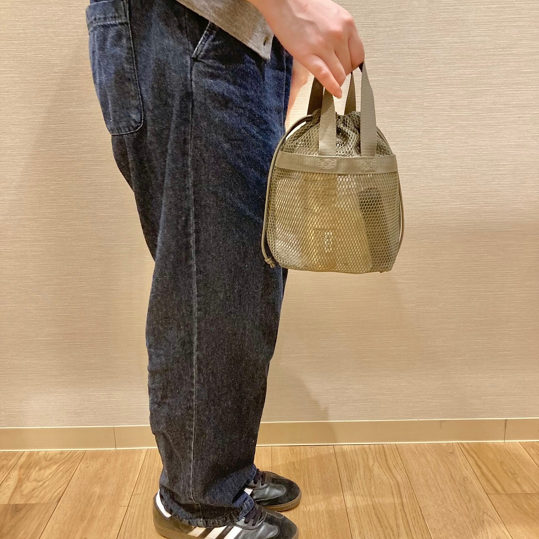 立体メッシュ持ち手付き巾着