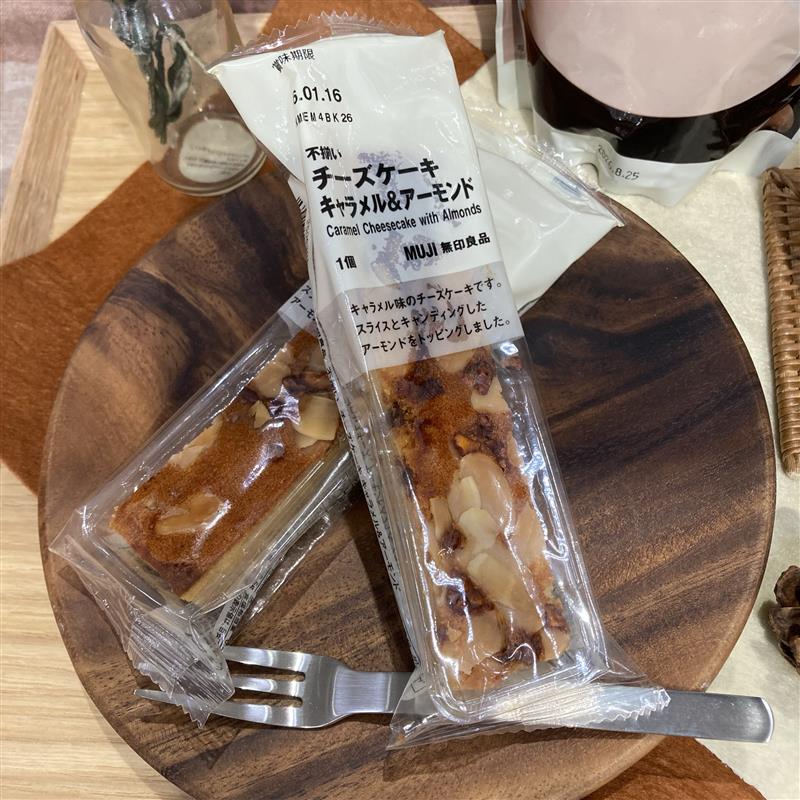 不揃いチーズケーキ　キャラメル＆アーモンド