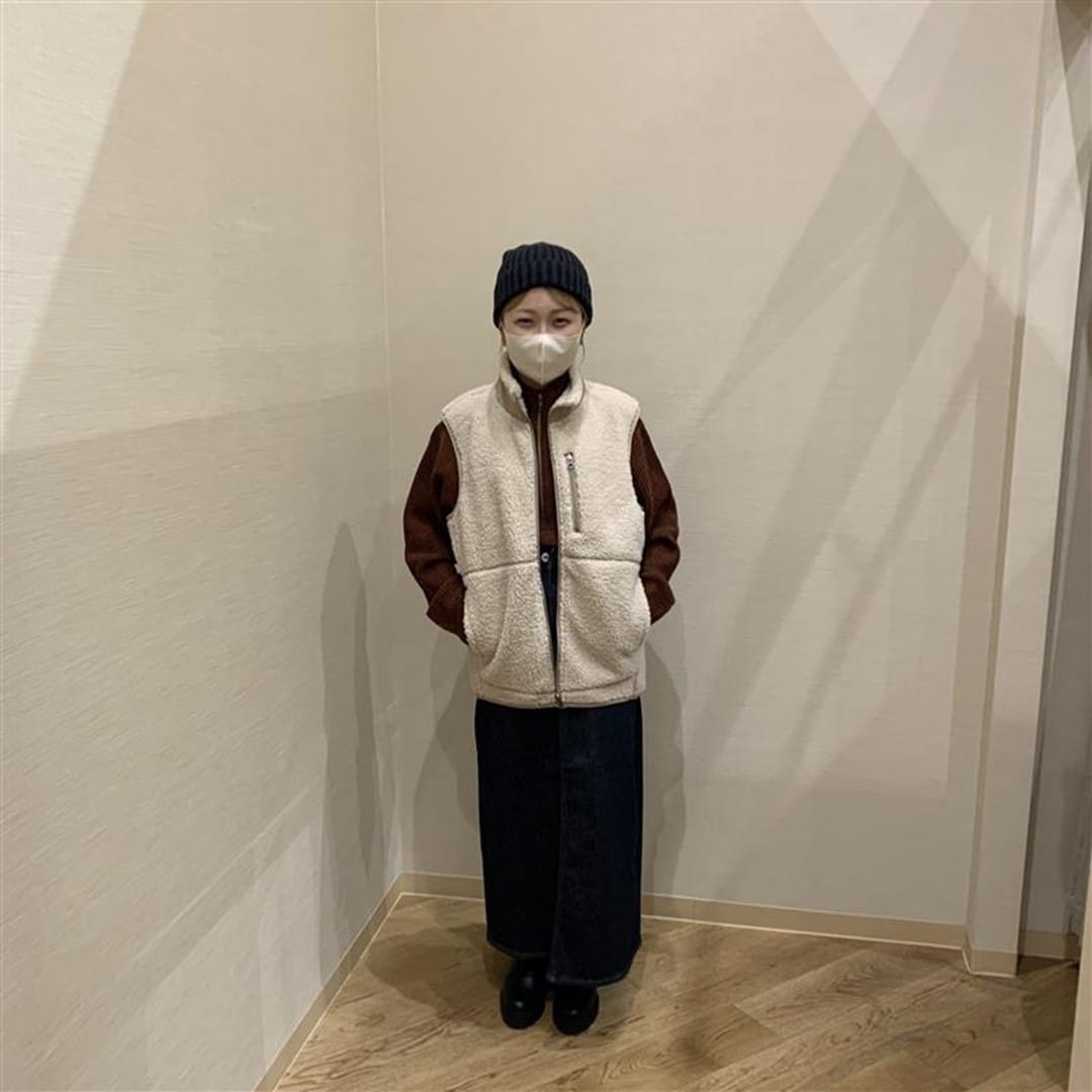 046867_20251112_01_02