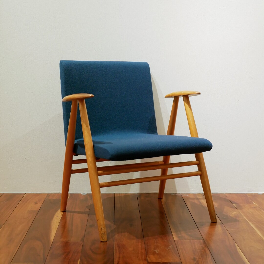 タピオヴァーラのイヴアームチェア