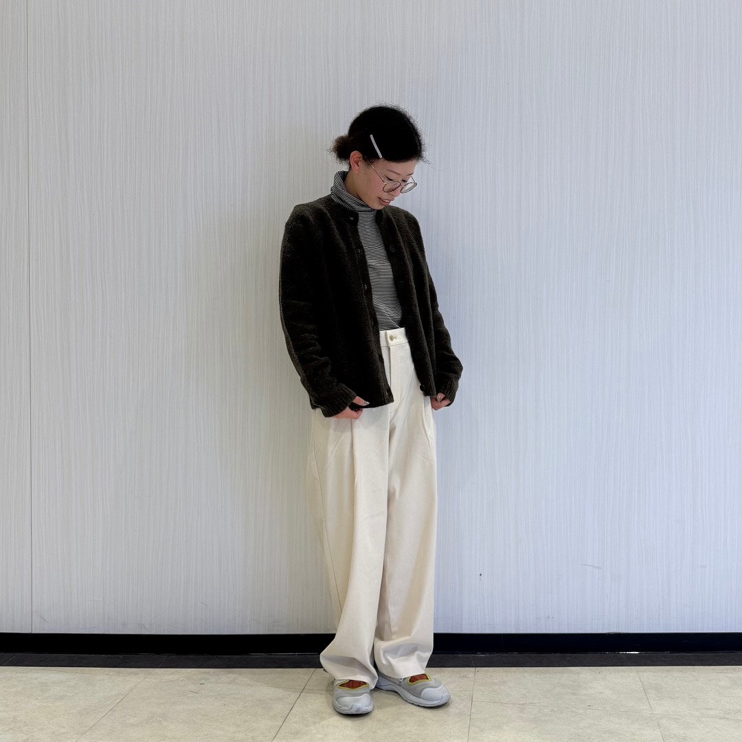 カーディガンコーデ