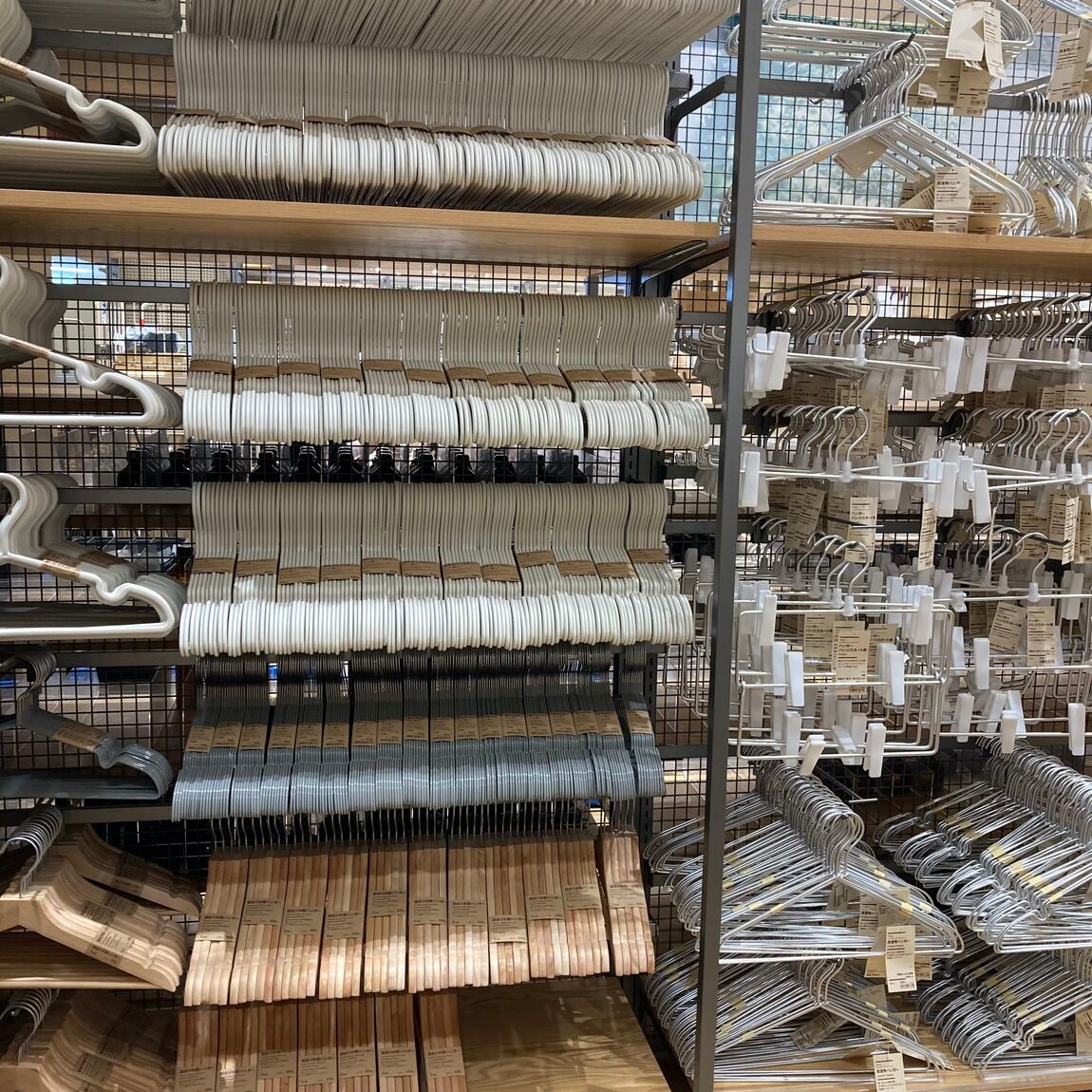 ハンガーコーナー