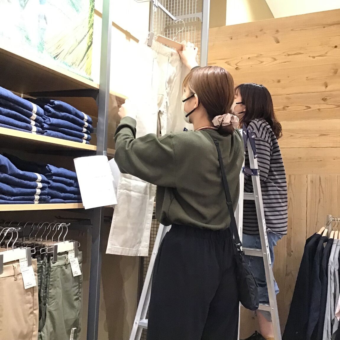 応援のスタッフ