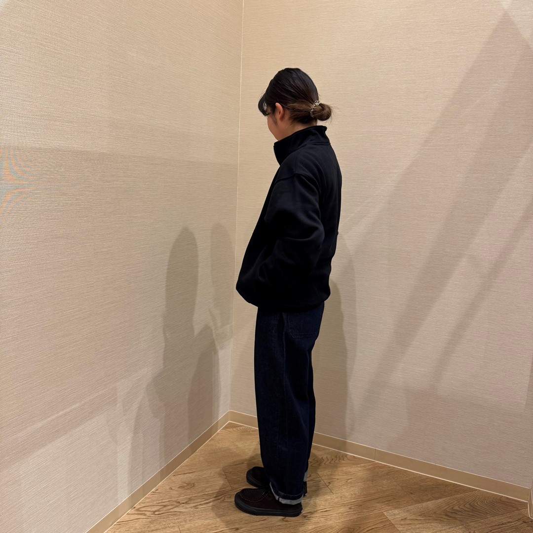 046867_20251208_01_04