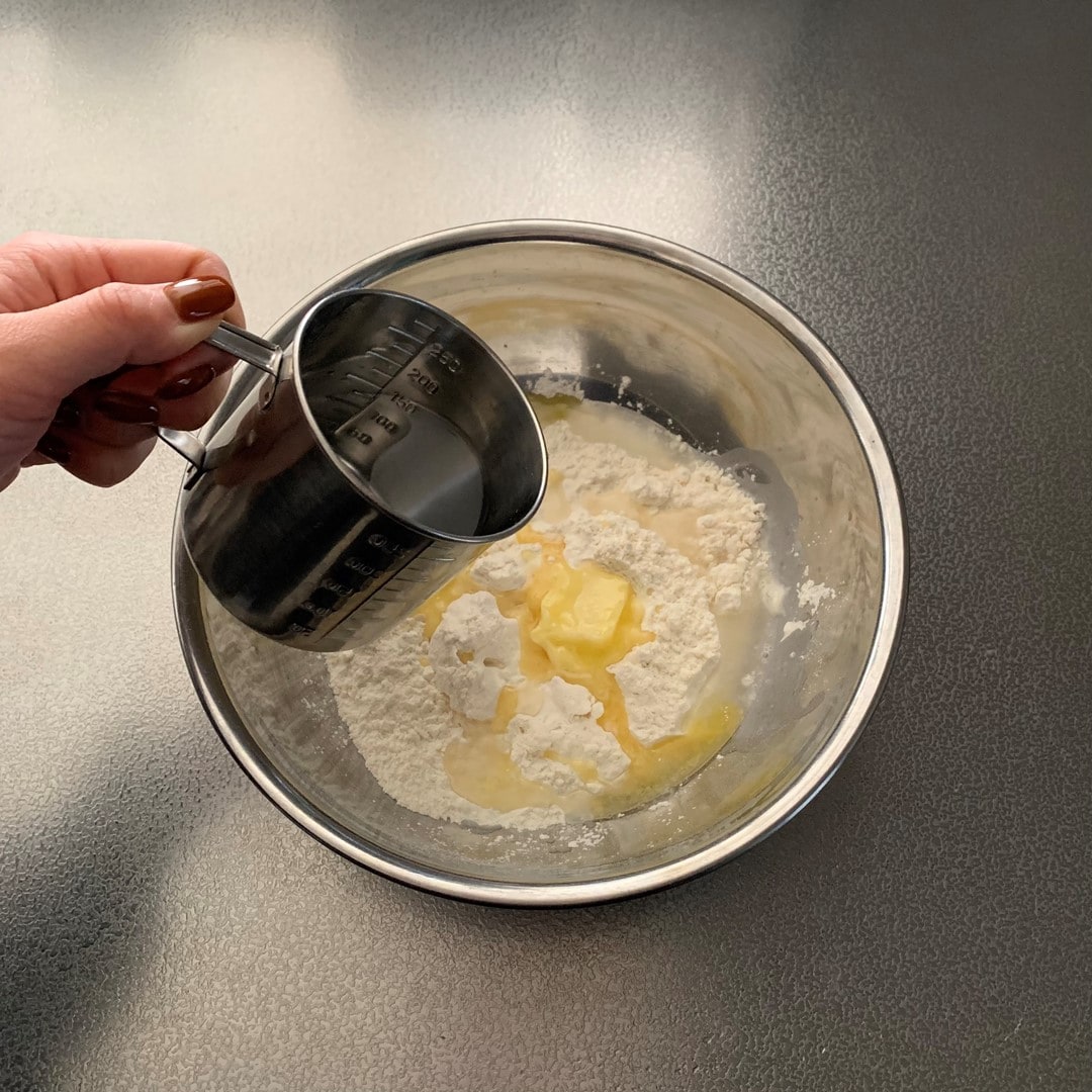 046867_20251216_01_03