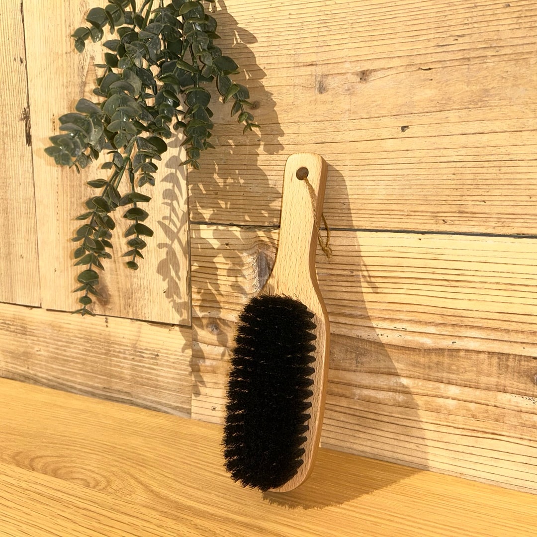 046863_20260407_01_01_洋服ブラシ