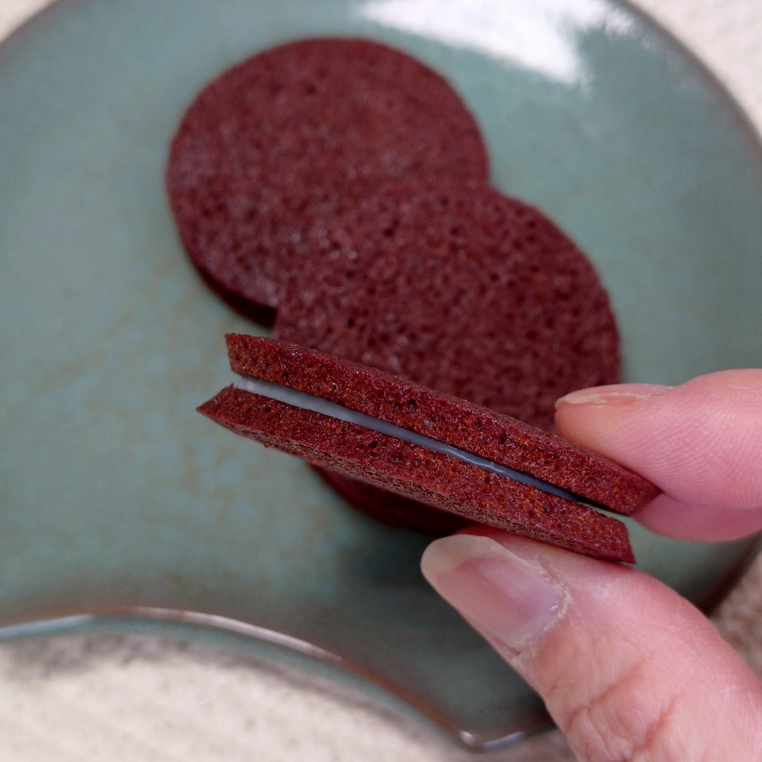 【イオンモール鈴鹿】ざくざく食感を楽しむ｜チョコミントのチュイルサンド
