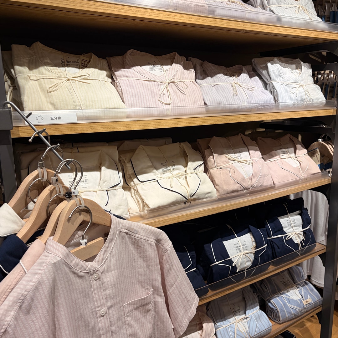 無印のパジャマ売場の写真です