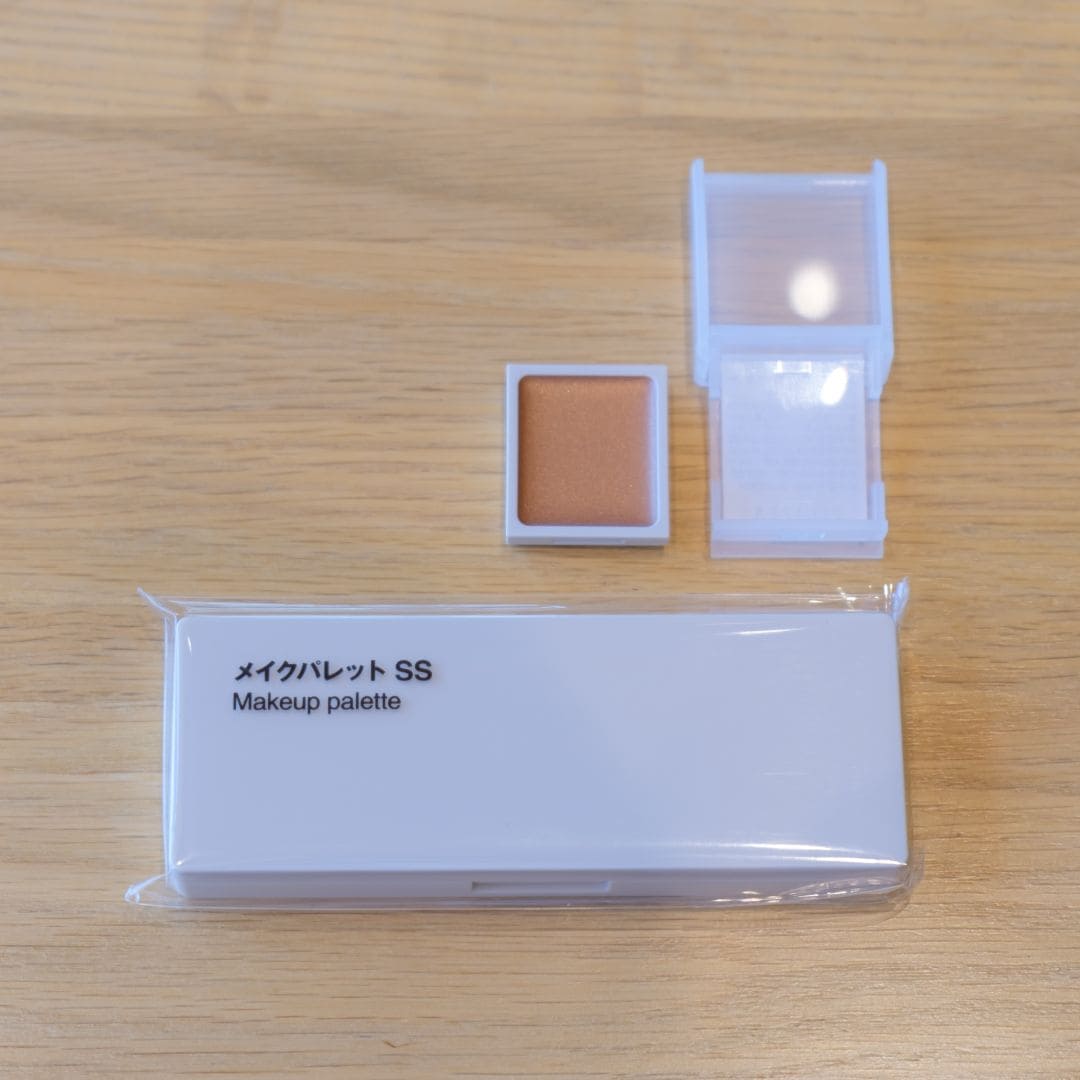 【オズメッセ】無印良品の基本 Part10『単色アイシャドウ』_4Nyfmn
