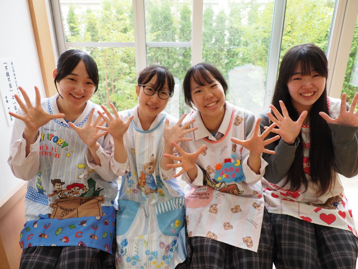 【シエスタハコダテ】函館大妻高校の学生さんと楽しむ「おはなし手あそび広場」_t91Emv