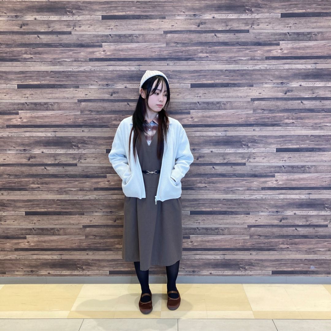 婦人　ワンピコーディネート