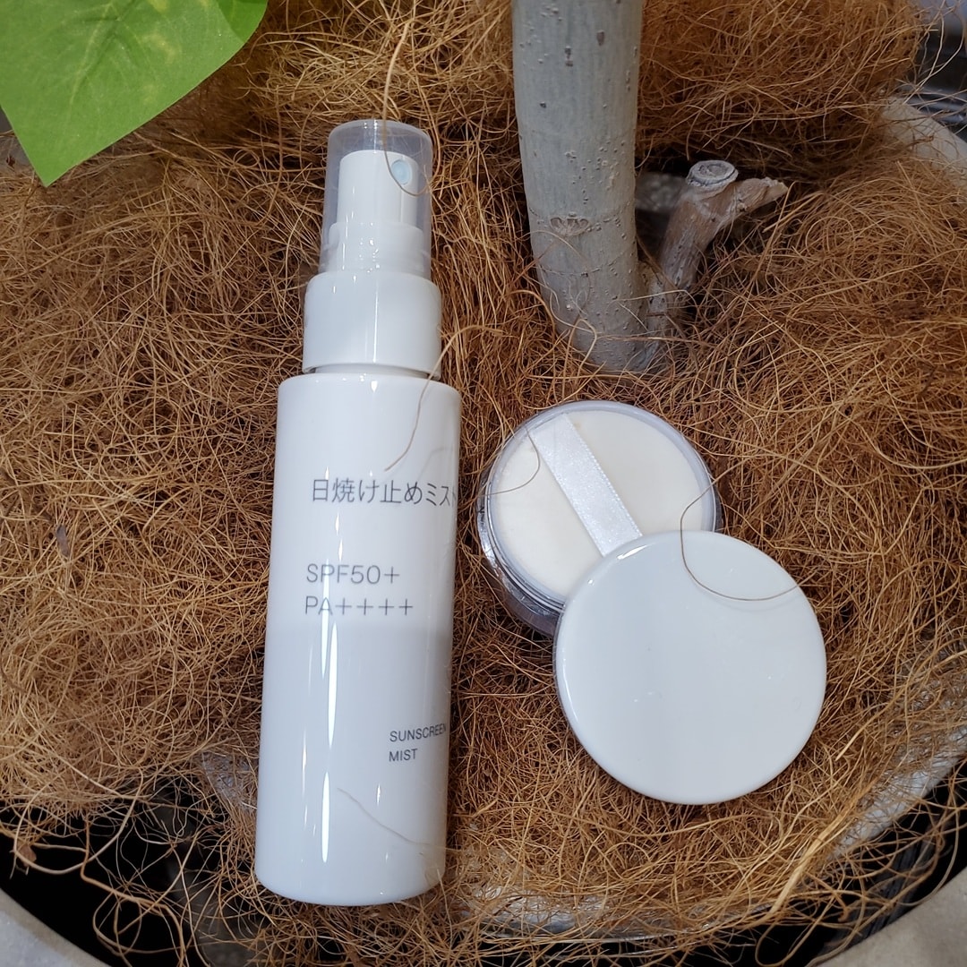 『トーンアップ　日焼け止めミルク』消費税込み990円