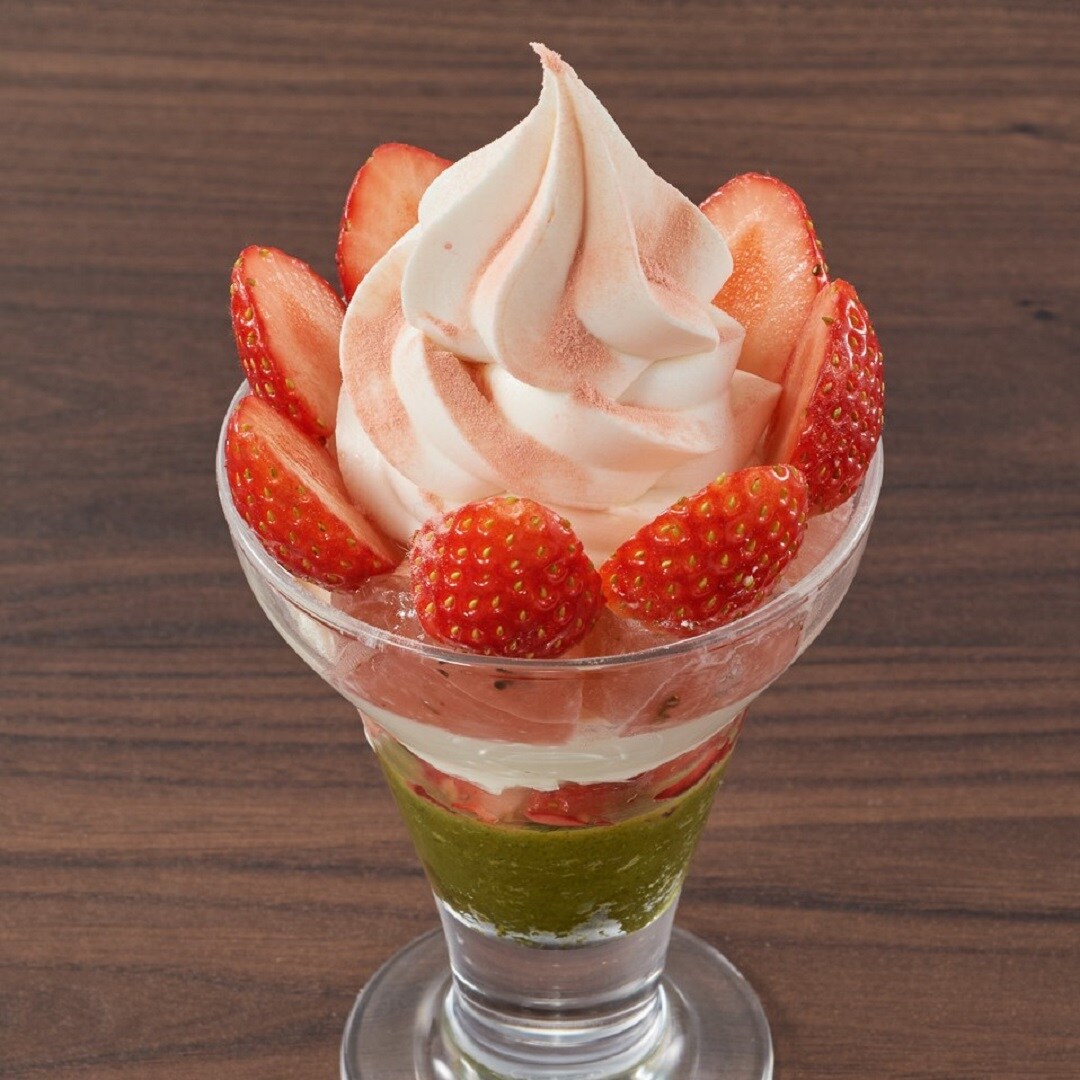 いちごパフェ