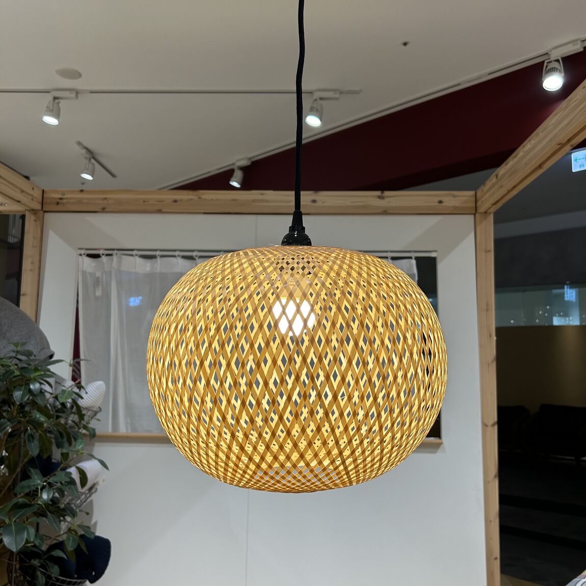 無印良品　ナチュラル　ペンダントライト　リモコン付き 木製シェード蛍光灯ペンダントライト・リモコン付・ダークブラウン